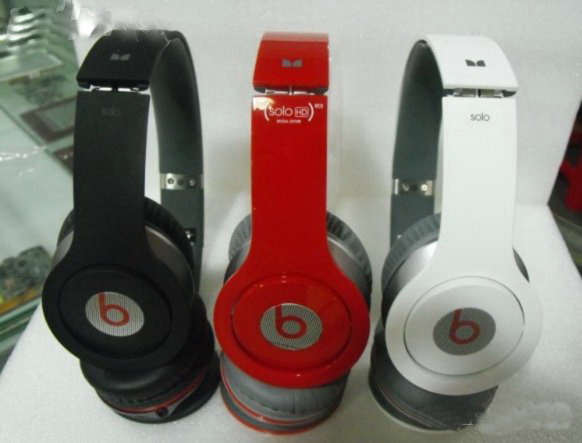 Monster Beats by Dr.Dre pro studio headphones in white black red