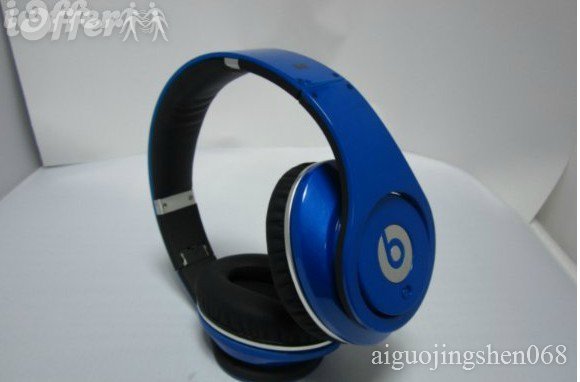 Beats by dr.dre studio solo hd headphones in deep blue