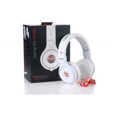 Monster beats by dr dre Studio  Headphones white upgraded version