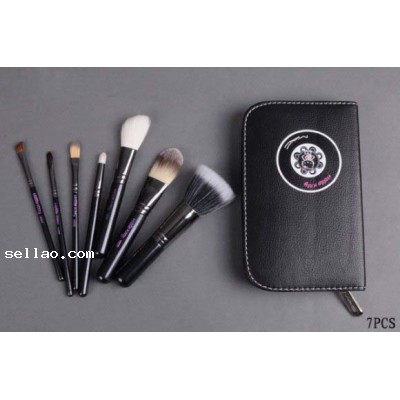 MAC 7 pcs hello kitty Makeup Brush Set With Leather bag