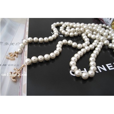 Chanel Super Long pearl necklace