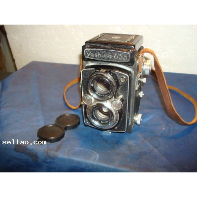 Yashica 635 TLR Camera Twin lens Very good used condition