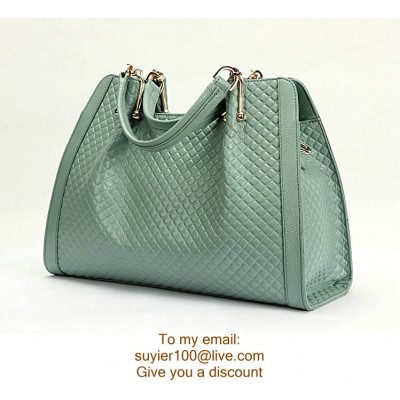 2013 Prada new wave of female head layer of leather hand shoulder bag commuter Quilted