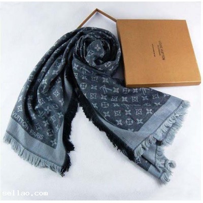 Louis vuitton Monogram Lurex Kerchief scarf, 150CM
