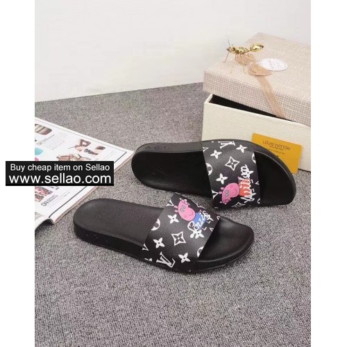 LOUIS VUITTON Printed slippers