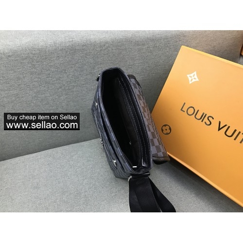 Lv bag 2019 men's shoulder diagonal bag casual version of the trend of the bag business bag