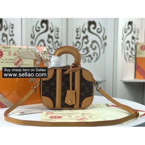 Louis Vuitton men's and women's Bodypack top quality model:M44582 size:20-16-7CM