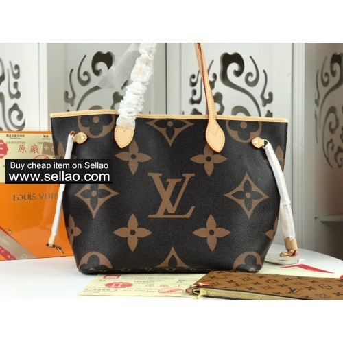 Louis Vuitton men's and women's Bodypack top quality model:M40995 size:32-29-17CM
