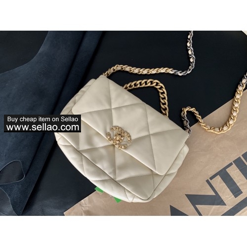 Chanel classic 19 bag
